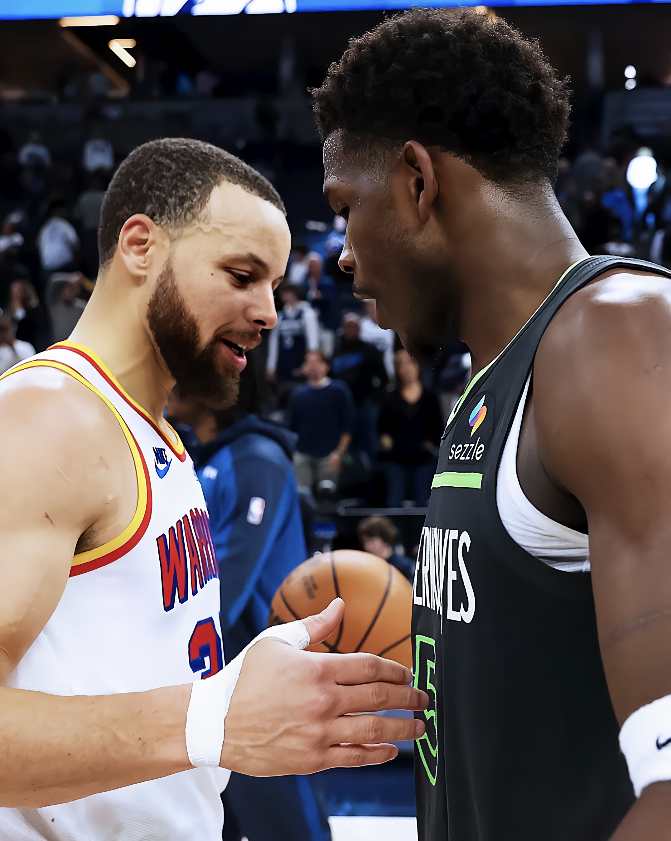 竞技宝电竞-转折点！费城76人外线爆发；NBA季后赛转会期攻防权衡；话题不断；阵容厚度经受考验的简单介绍