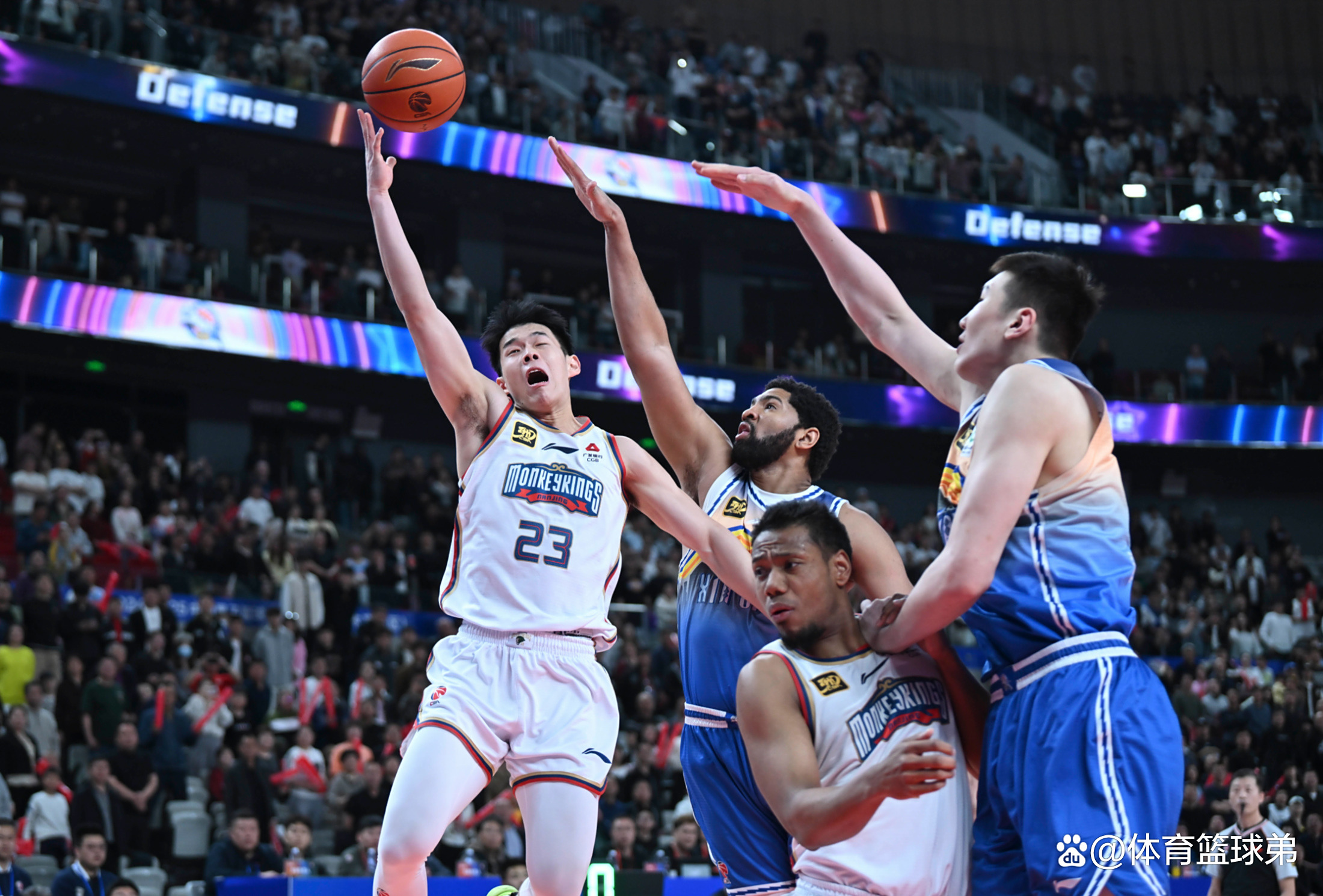 JJB-今晨NBA季后赛焦点战；广东宏远止住颓势；引发热议；球队文化再被提及的简单介绍