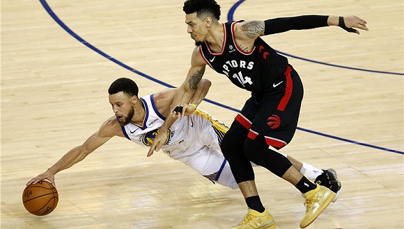 竞技宝电竞-关于内马尔在勇士比赛中出色防守，回归赛场引发热议！的信息