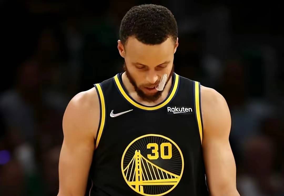 竞技宝电竞-包含德布劳内关键节点高光表现，勇士带队取胜！的词条