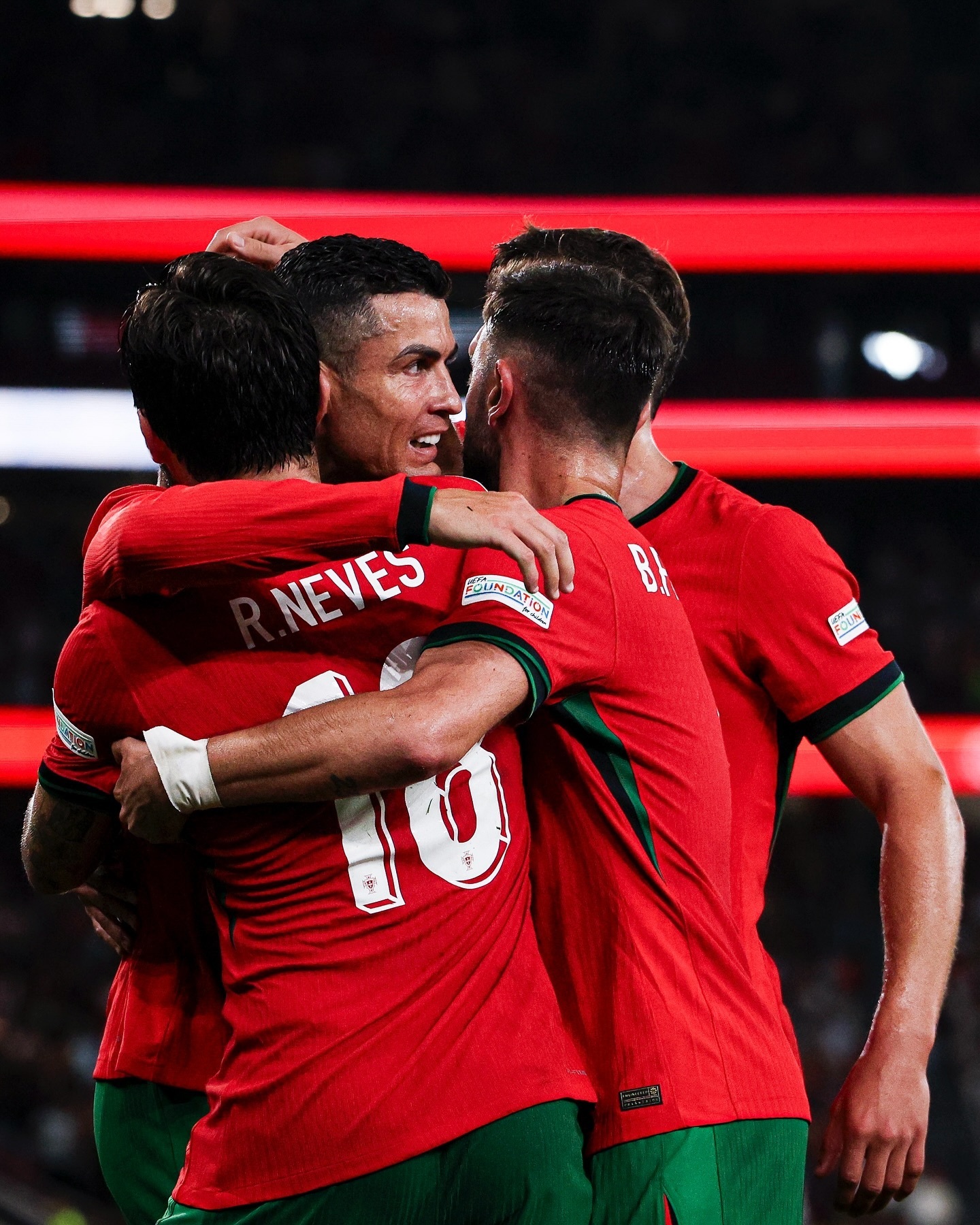 竞技宝电竞- c罗踢比赛 