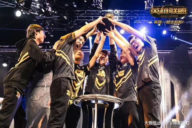 C罗巅峰对决，Uzi与30激战热火分钟，连败胜负难料！的简单介绍